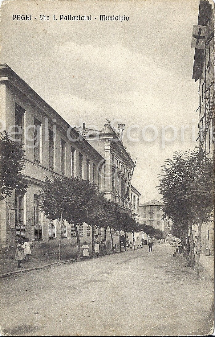 Il Municipio da altra angolazione